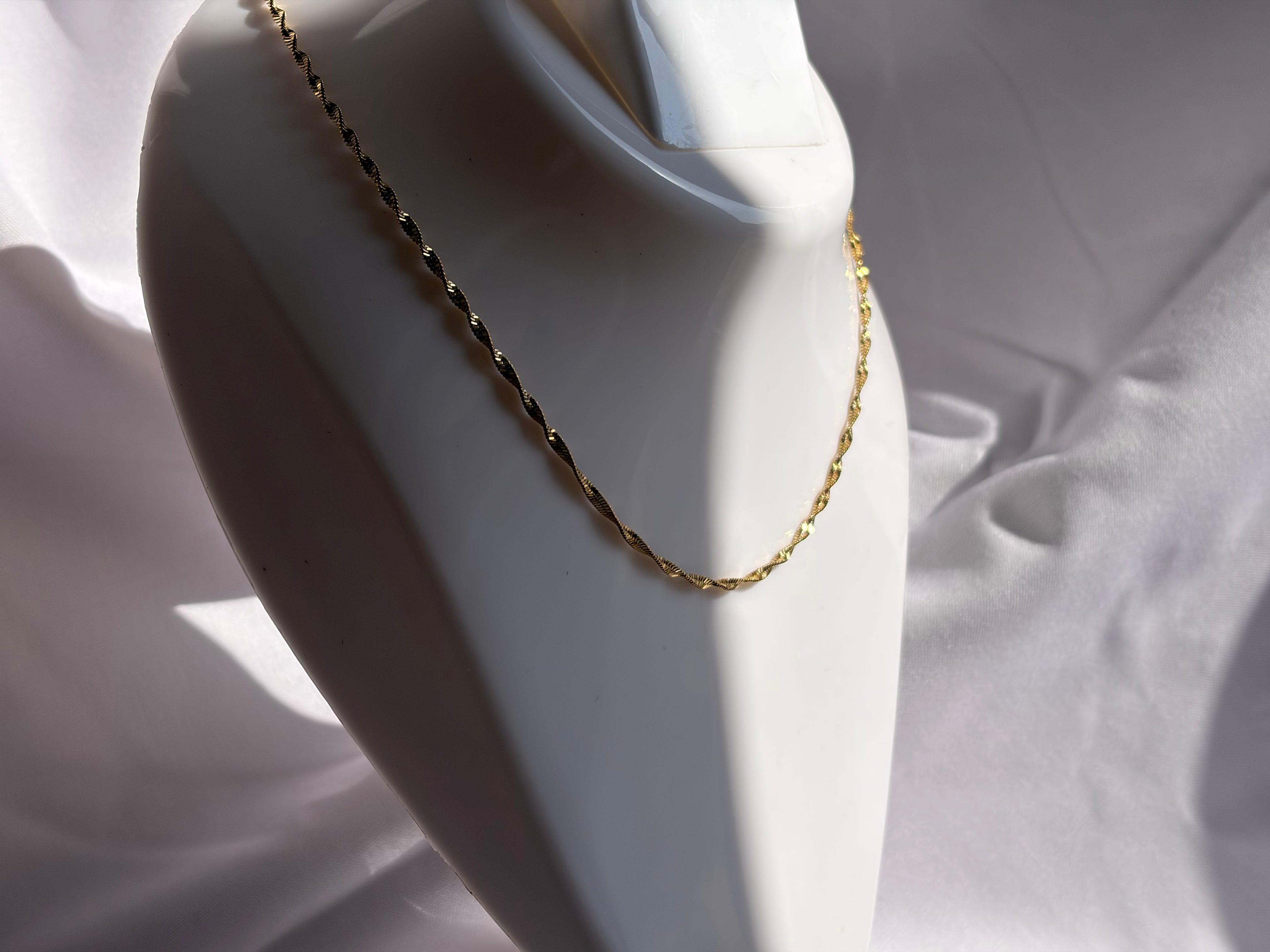 The Vintage Twist Chain